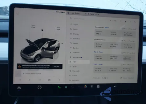 2022 Tesla Model Y Long Range Dual Motor All-Wheel Drive z USA, uszkodzony, nr VIN 7SAYGDEE5NF552504